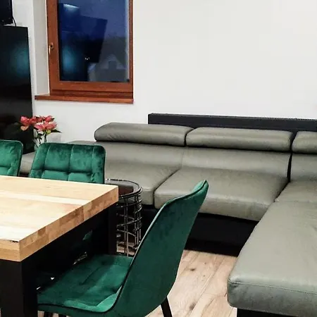 Domek Bundowka شقة